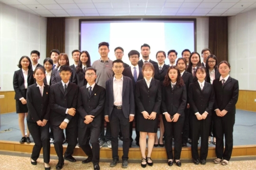 第七届太阳集团城娱8722团总支学生分会执委合影